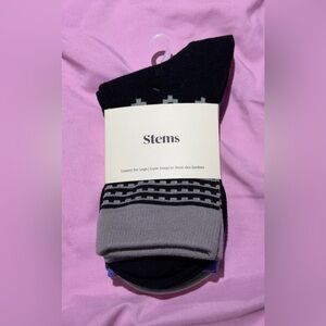 ✨NWT✨Stems: Luxury for Legs Socks - Pack of 2
